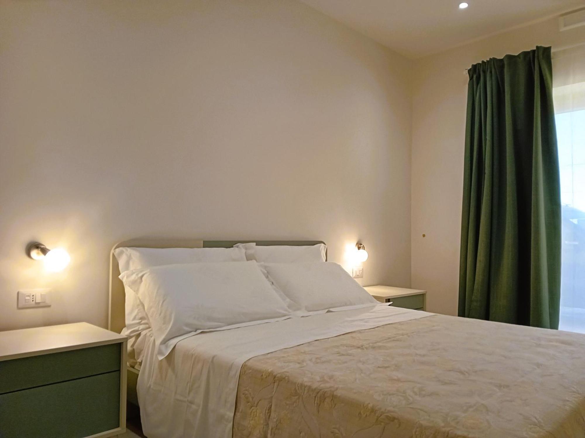 Pietra Di Puglia Hotel Monopoli Bagian luar foto